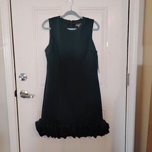 Donna Ricco Dark Green Ruffle Hem Mini Dress..Party Ready. Christmas Colors.